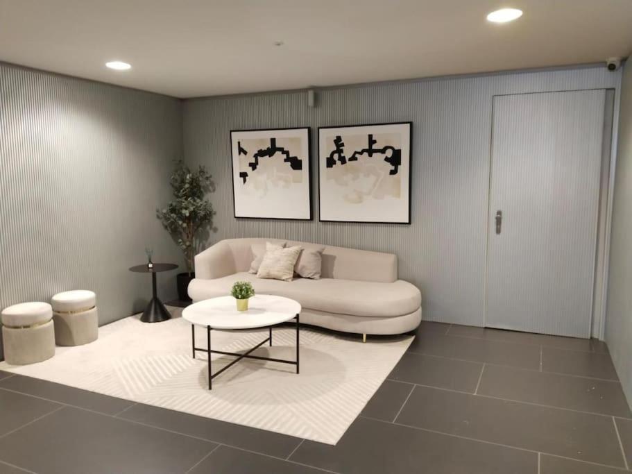 Apartamento Salesianos By Clabao بنبلونة المظهر الخارجي الصورة